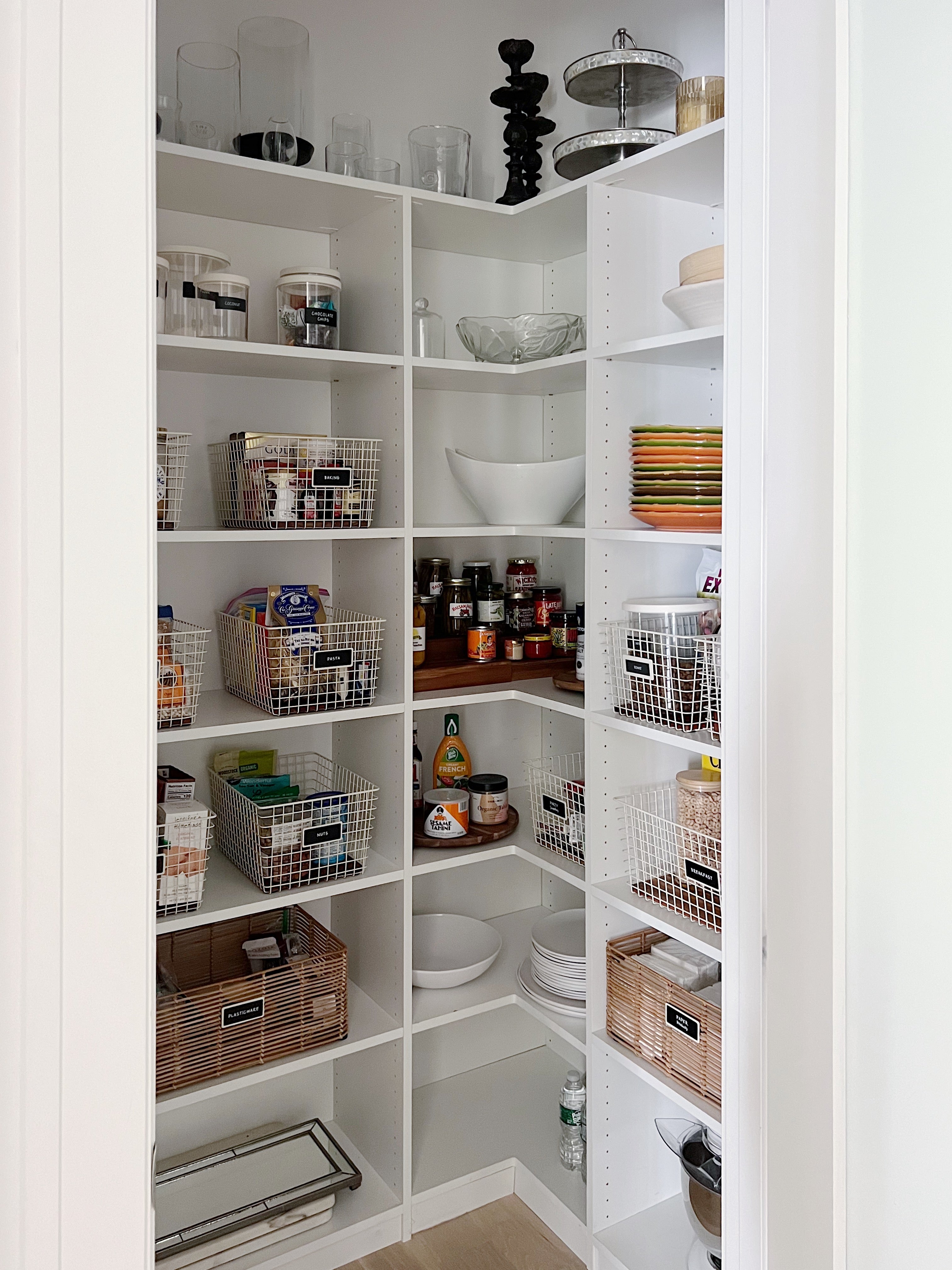 Itasca Pantry Transformation: Organizational Mastery in the Chicago Western Suburbs