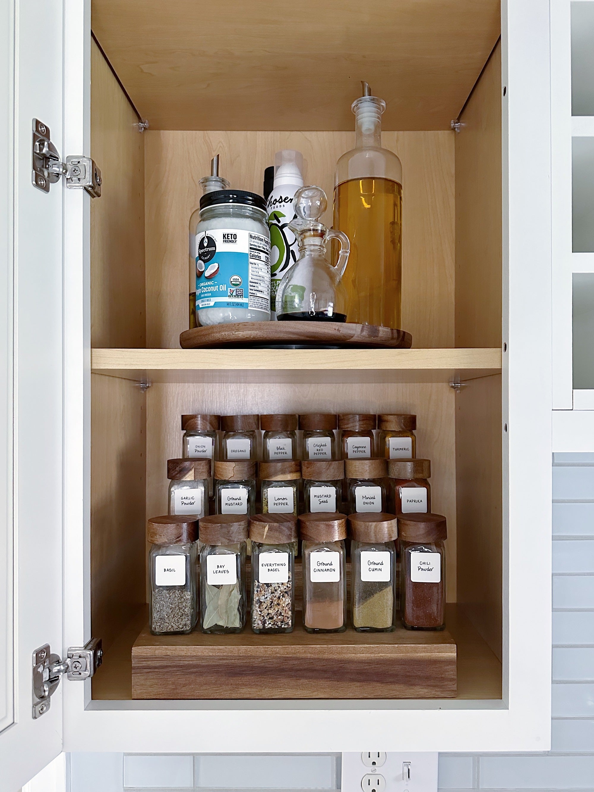 Wardrobe Styling vs. Closet Organizing