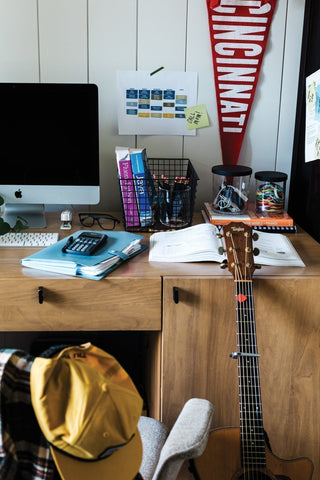 5 Dorm Room Organization Ideas That Maximize Small Spaces