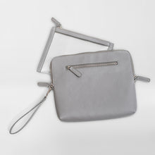 Load image into Gallery viewer, mumi x NEAT Travel Clutch

